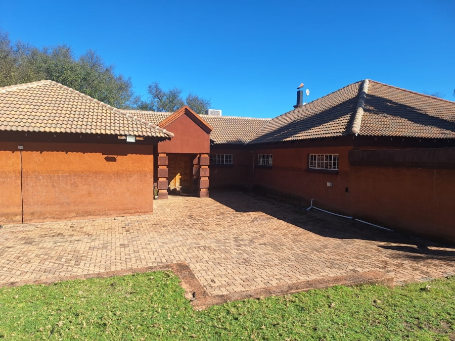 4 Bedroom Property for Sale in Kroonstad Rural Free State
